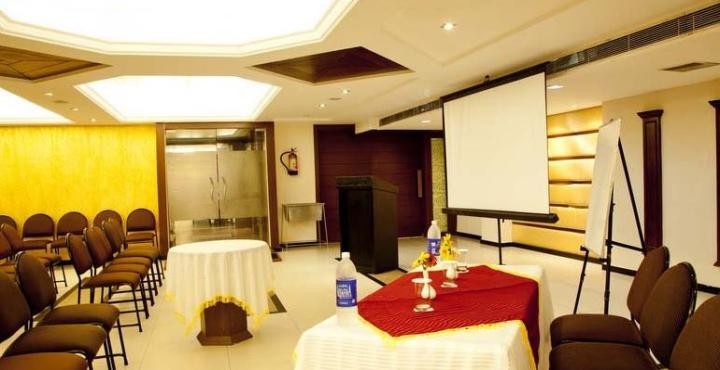 Hotel Klg International Zirakpur Εξωτερικό φωτογραφία