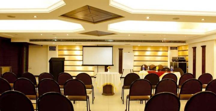 Hotel Klg International Zirakpur Εξωτερικό φωτογραφία
