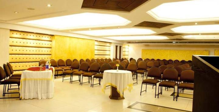Hotel Klg International Zirakpur Εξωτερικό φωτογραφία