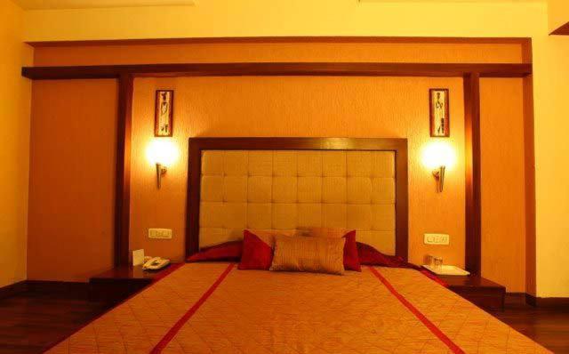 Hotel Klg International Zirakpur Εξωτερικό φωτογραφία