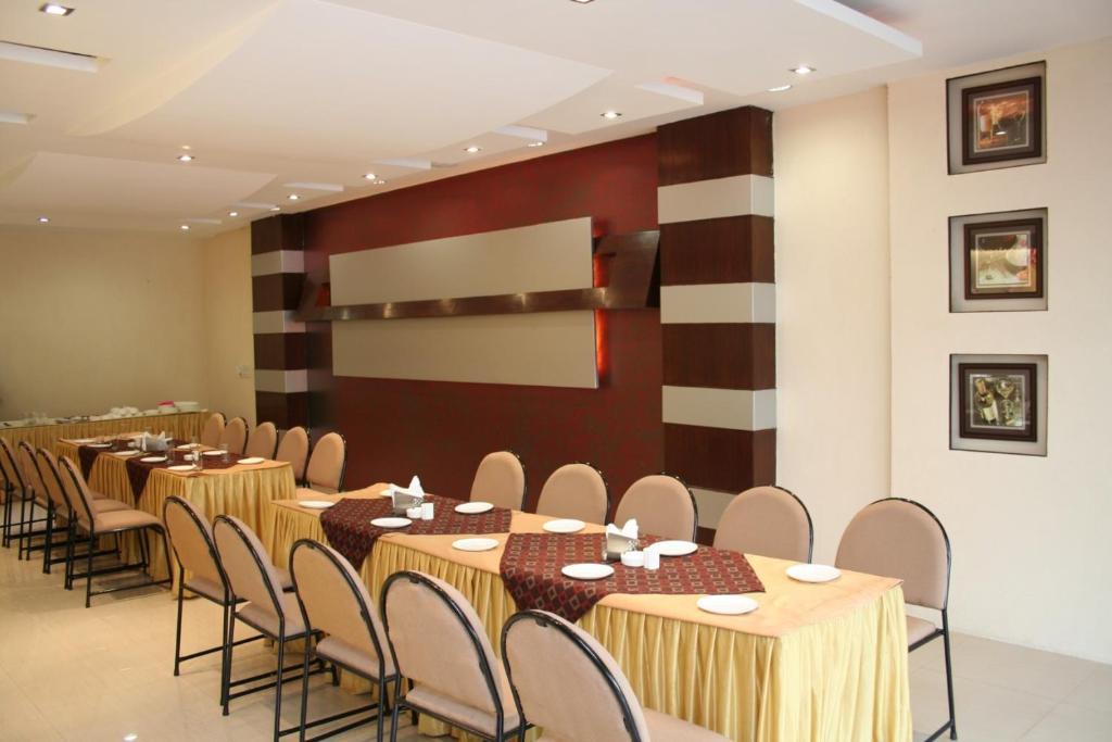 Hotel Klg International Zirakpur Εξωτερικό φωτογραφία