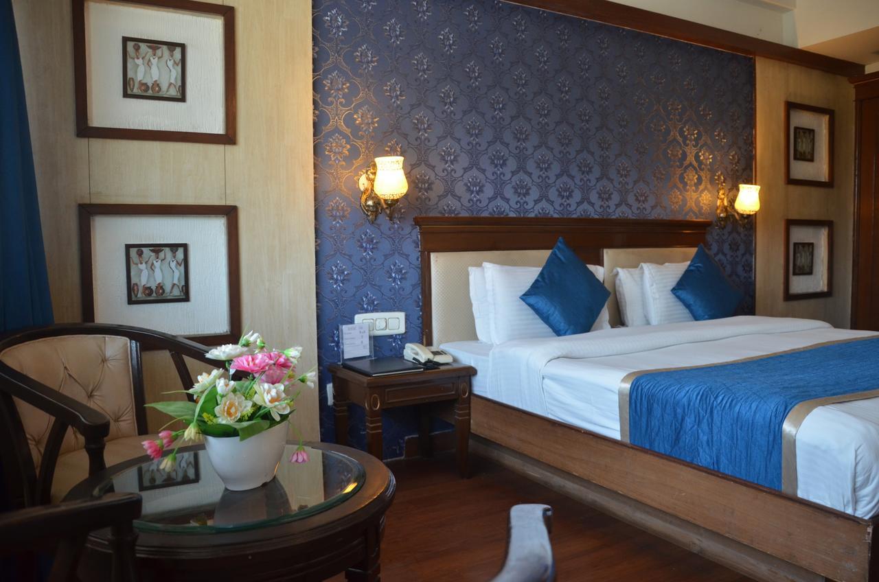Hotel Klg International Zirakpur Εξωτερικό φωτογραφία