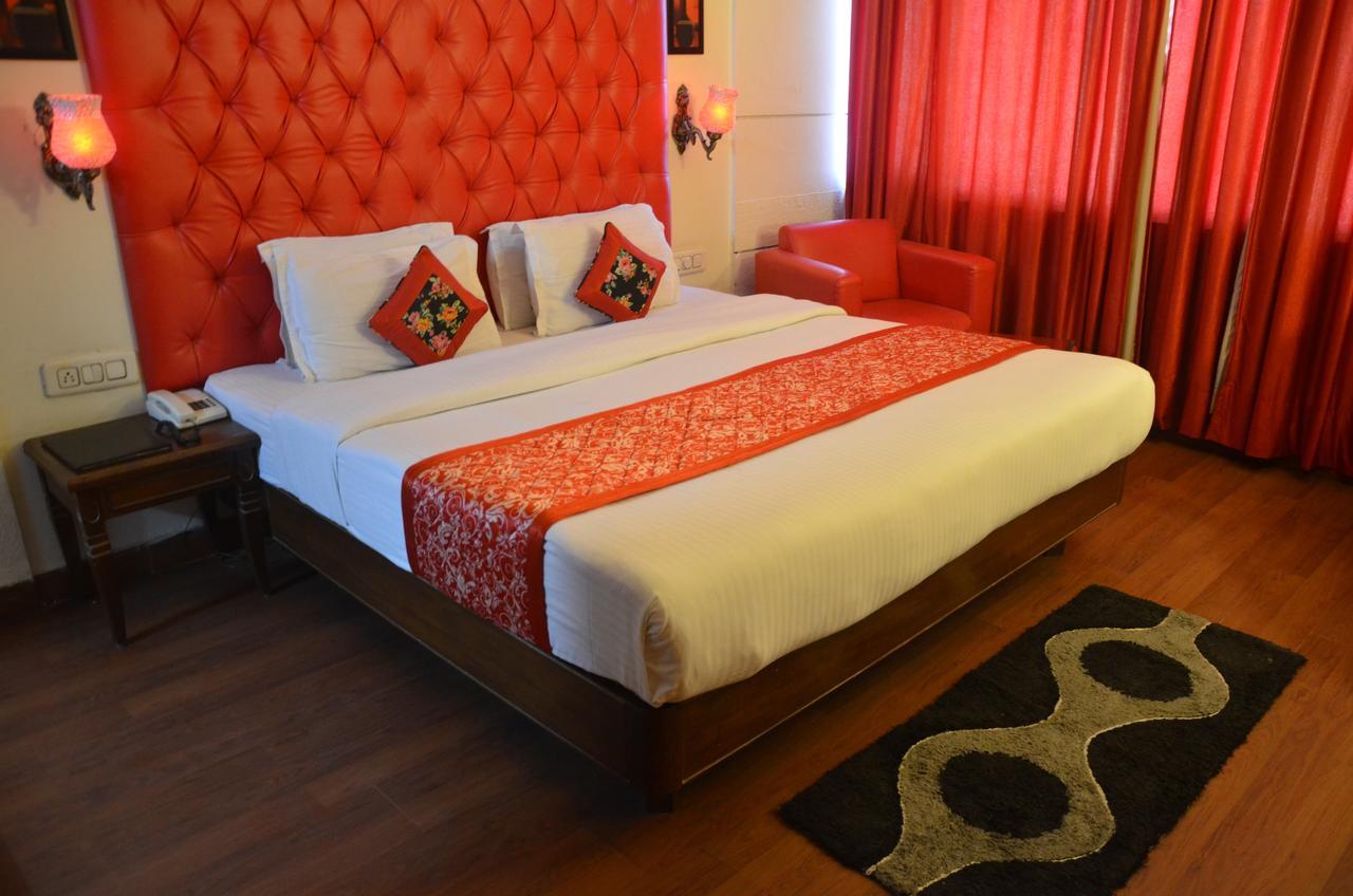 Hotel Klg International Zirakpur Εξωτερικό φωτογραφία