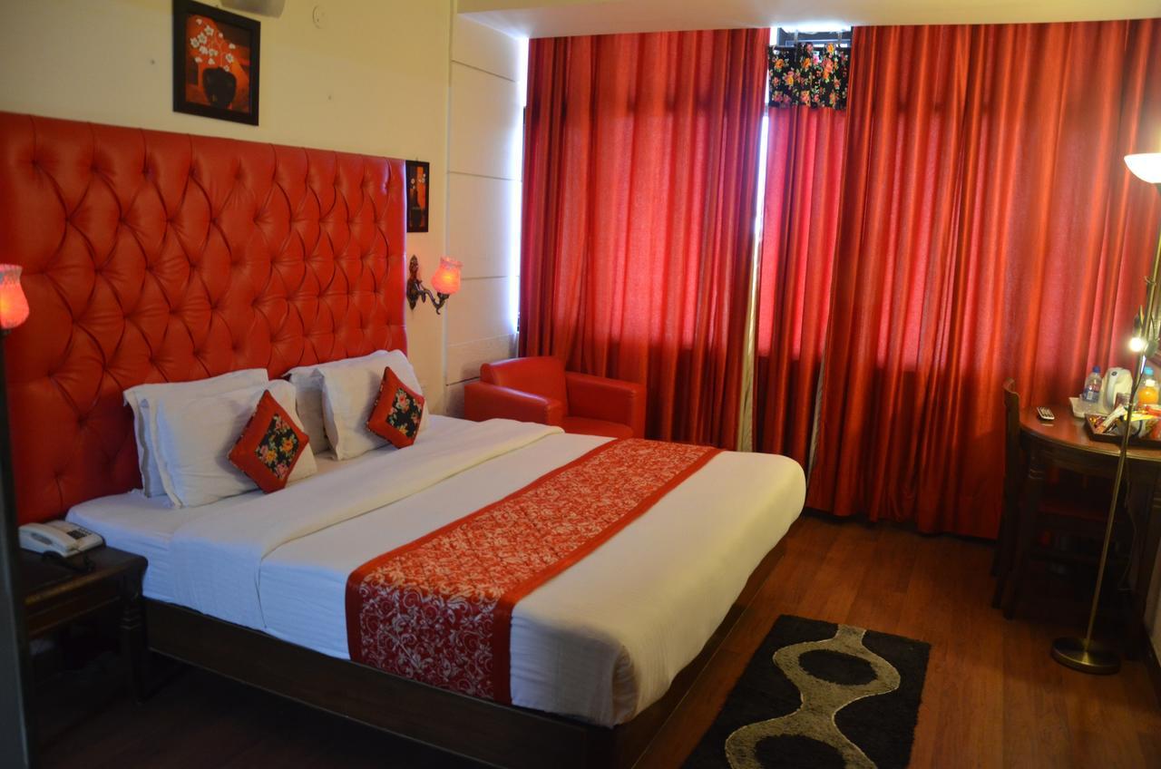 Hotel Klg International Zirakpur Εξωτερικό φωτογραφία